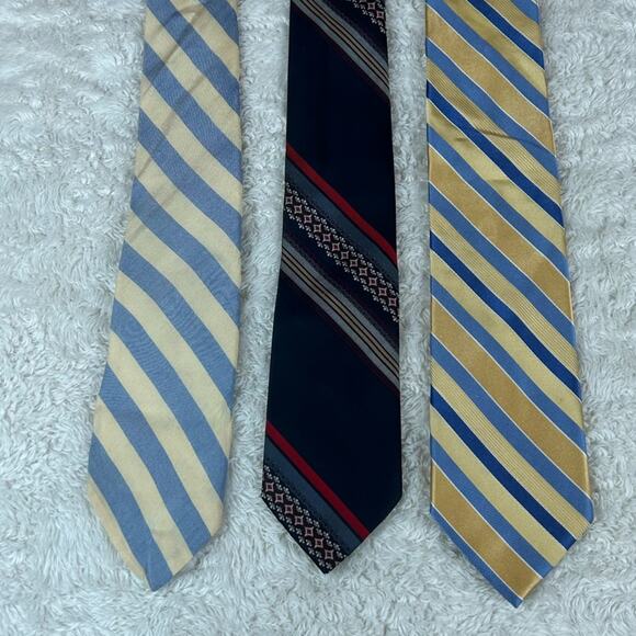 Blue and Gold Vintage and Modern Necktie lot - bundle of 7 ties - Picture 3 of 7
